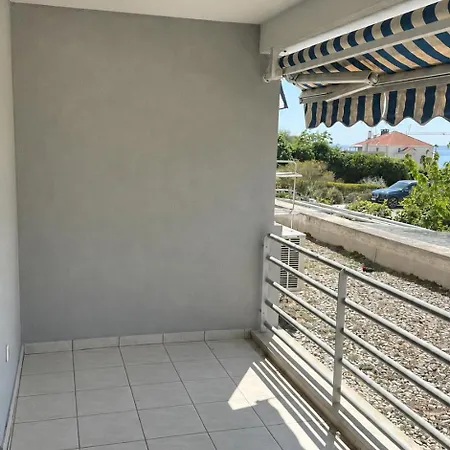 Sea View Private Parking Near شقة