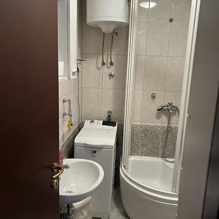 Urban Sonya Apartment Split