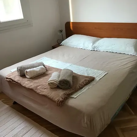 Urban Sonya Apartment