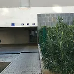 Apartment Sea View Private Parking Near